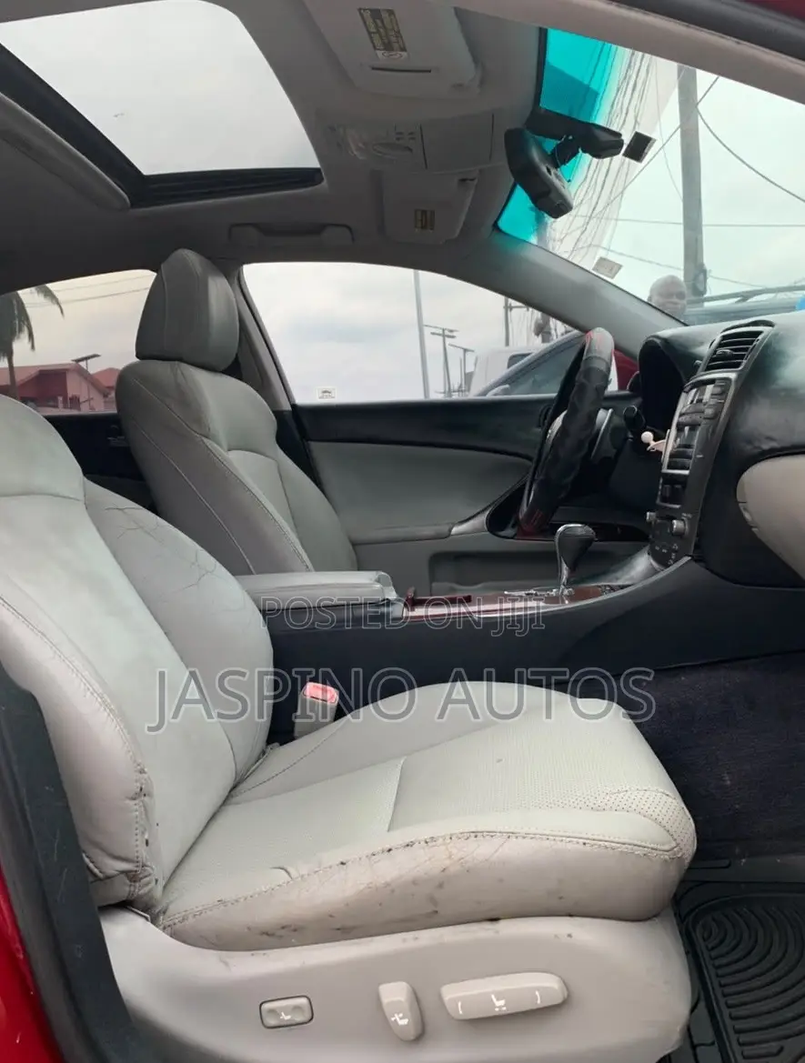 Lexus IS 2008 Red