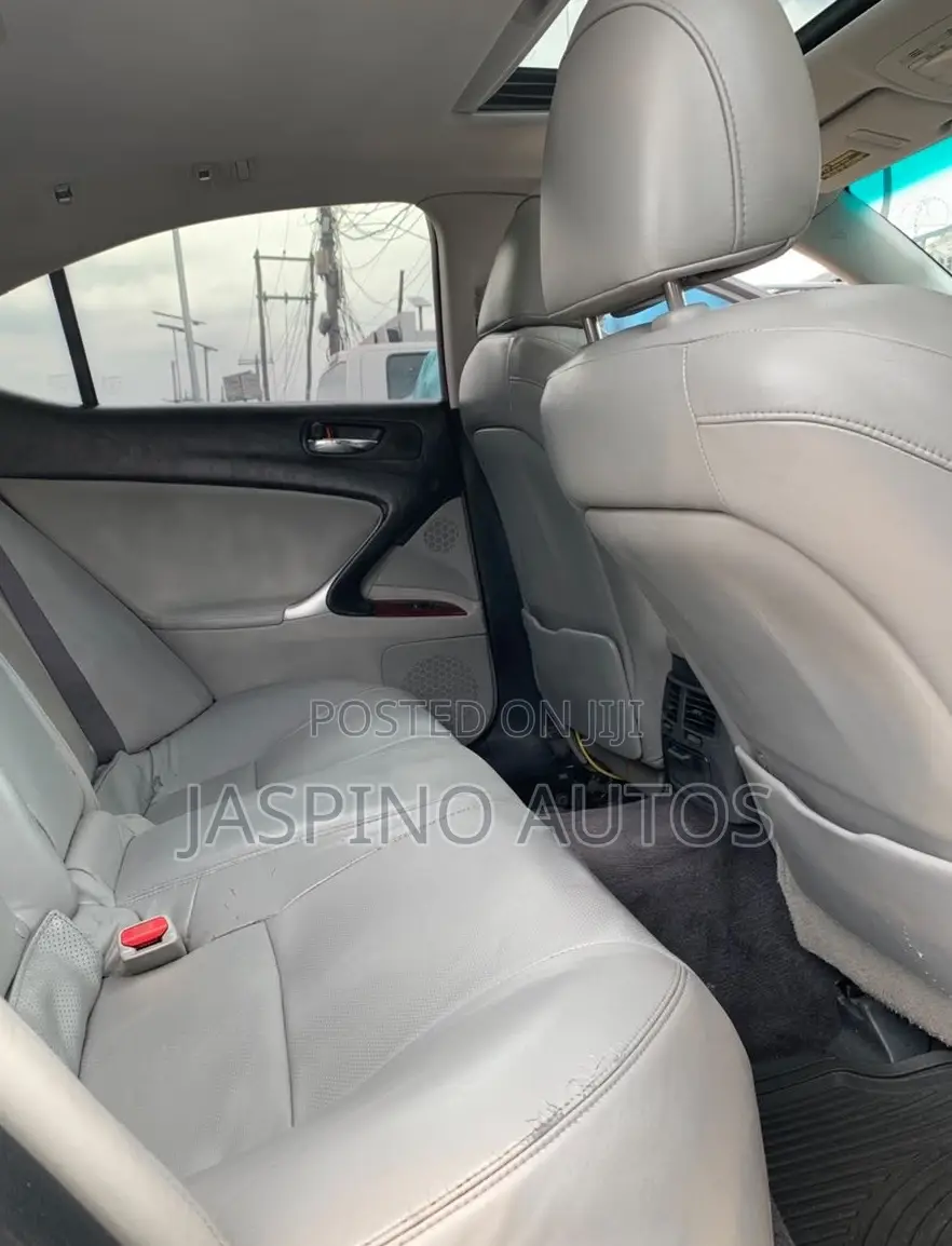 Lexus IS 2008 Red