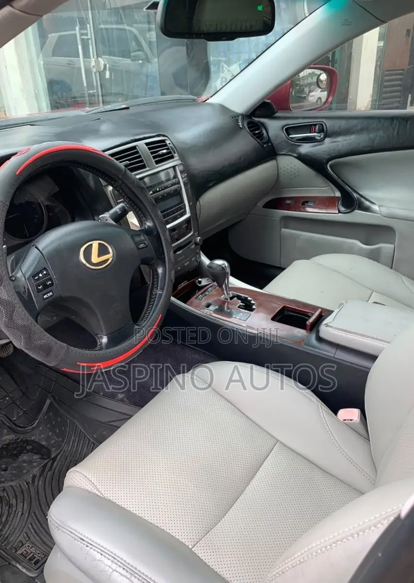 Lexus IS 2008 Red