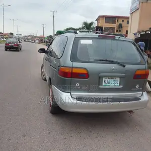 Toyota Sienna CE & 1 hatch 2000 Gray