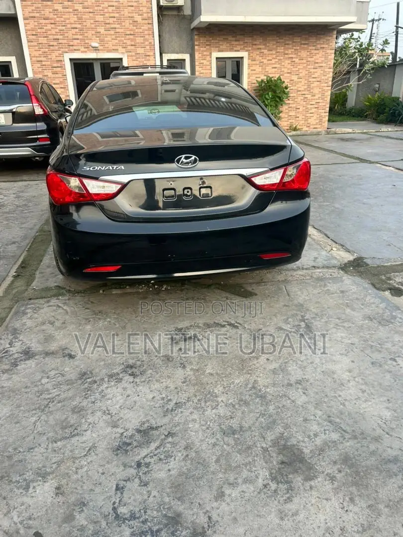 Hyundai Sonata 2012 Black