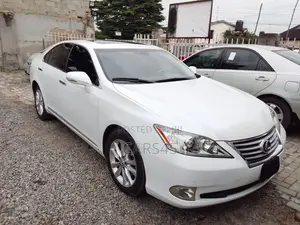 Lexus ES 2012 White