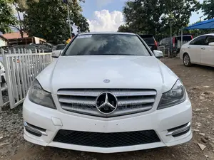 Mercedes-Benz C300 2013 Off white