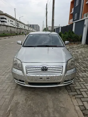 Toyota Avensis 2004 Silver