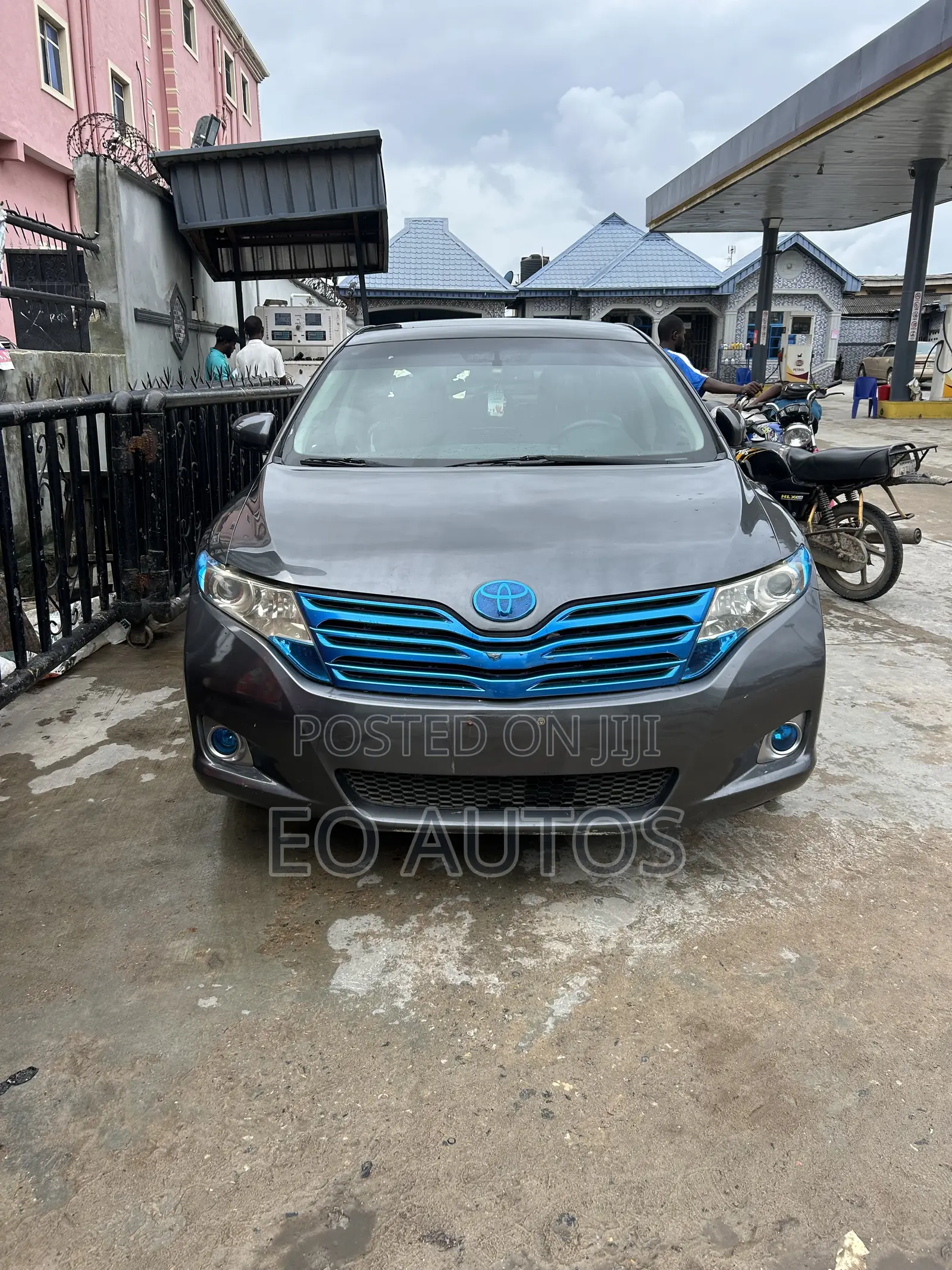Toyota Venza XLE 2010 Gray
