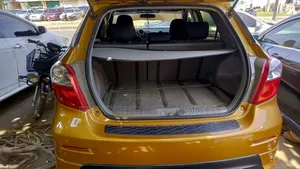 Toyota Matrix 2010 Gold