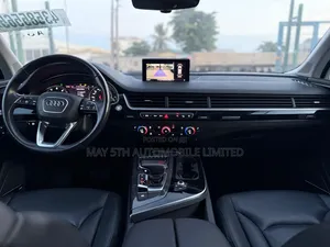 Audi Q7 2018 Silver