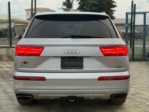 Audi Q7 2018 Silver