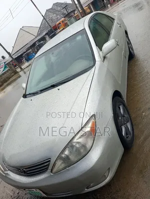 Toyota Camry 2004 Silver