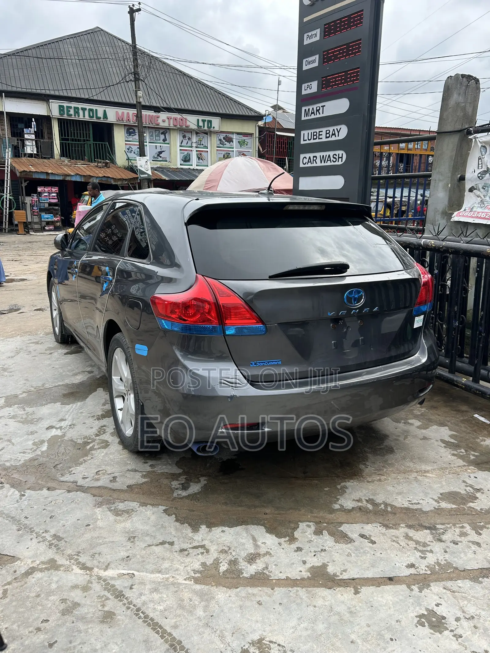 Toyota Venza XLE 2010 Gray