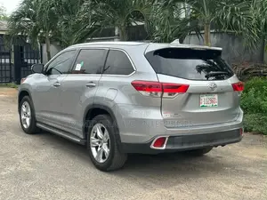 Toyota Highlander 2015 Silver
