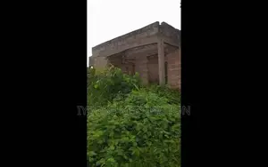 6bdrm House in Ovbiogie Community for sale