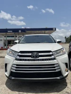 Toyota Highlander XLE 2019 White