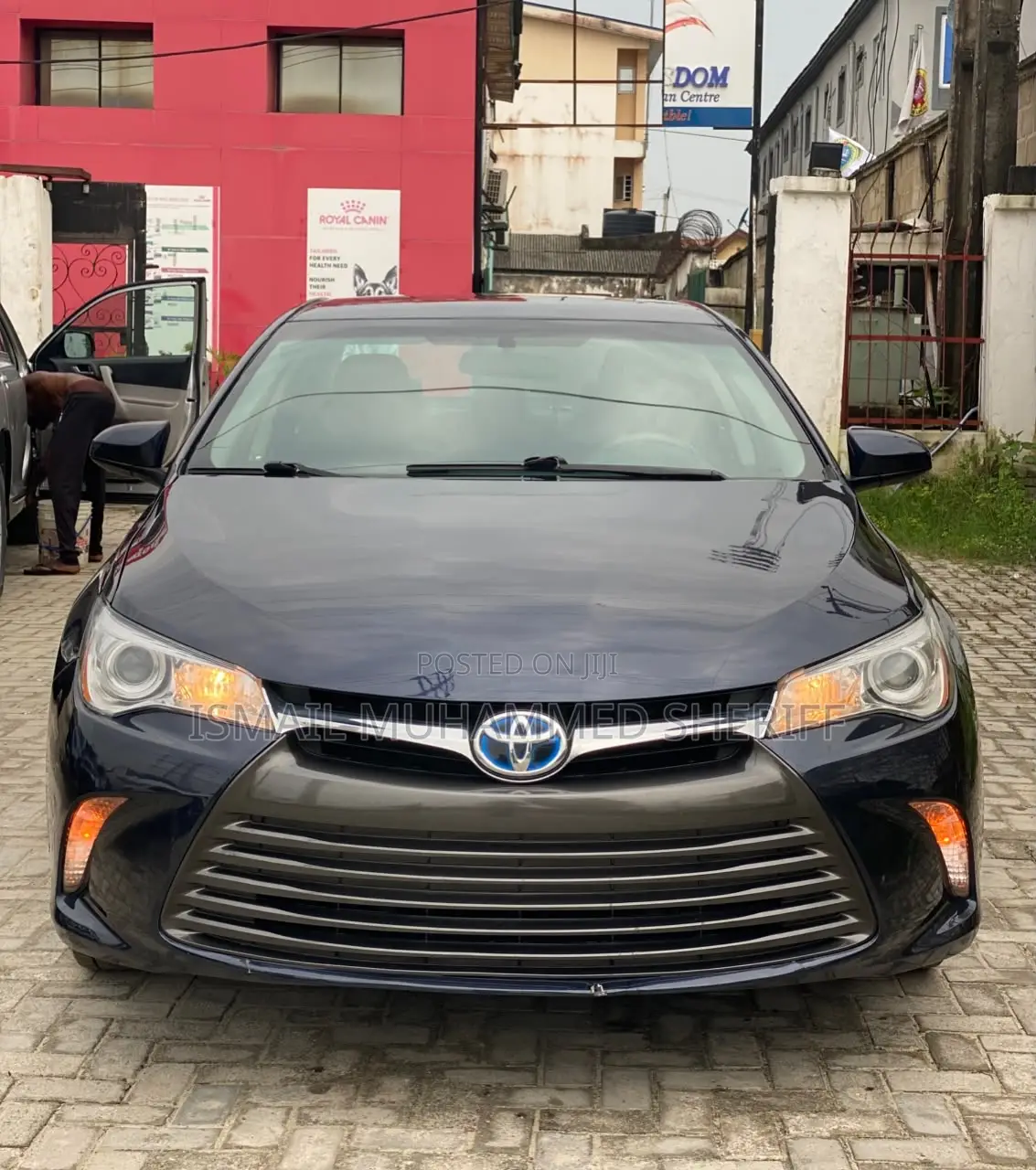 Toyota Camry 2016 Blue