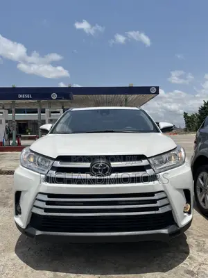 Toyota Highlander XLE 2019 White