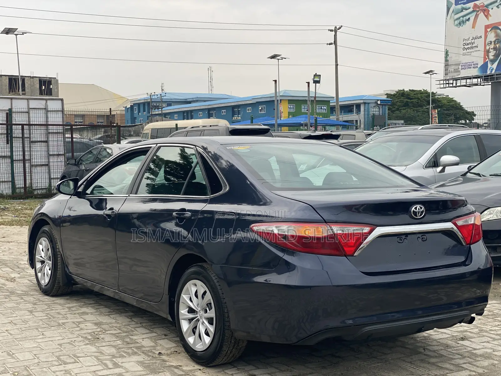 Toyota Camry 2016 Blue