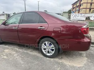 Toyota Camry LE 4dr Sedan (2.4L 4cyl 5A) 2005 Red