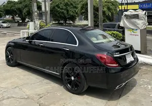 Mercedes-Benz C300 2015 Black