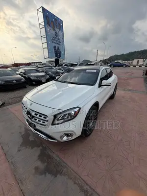 Mercedes-Benz CLA-Class CLA 250 4MATIC Sedan 2017 White