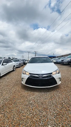 Toyota Camry 2017 White