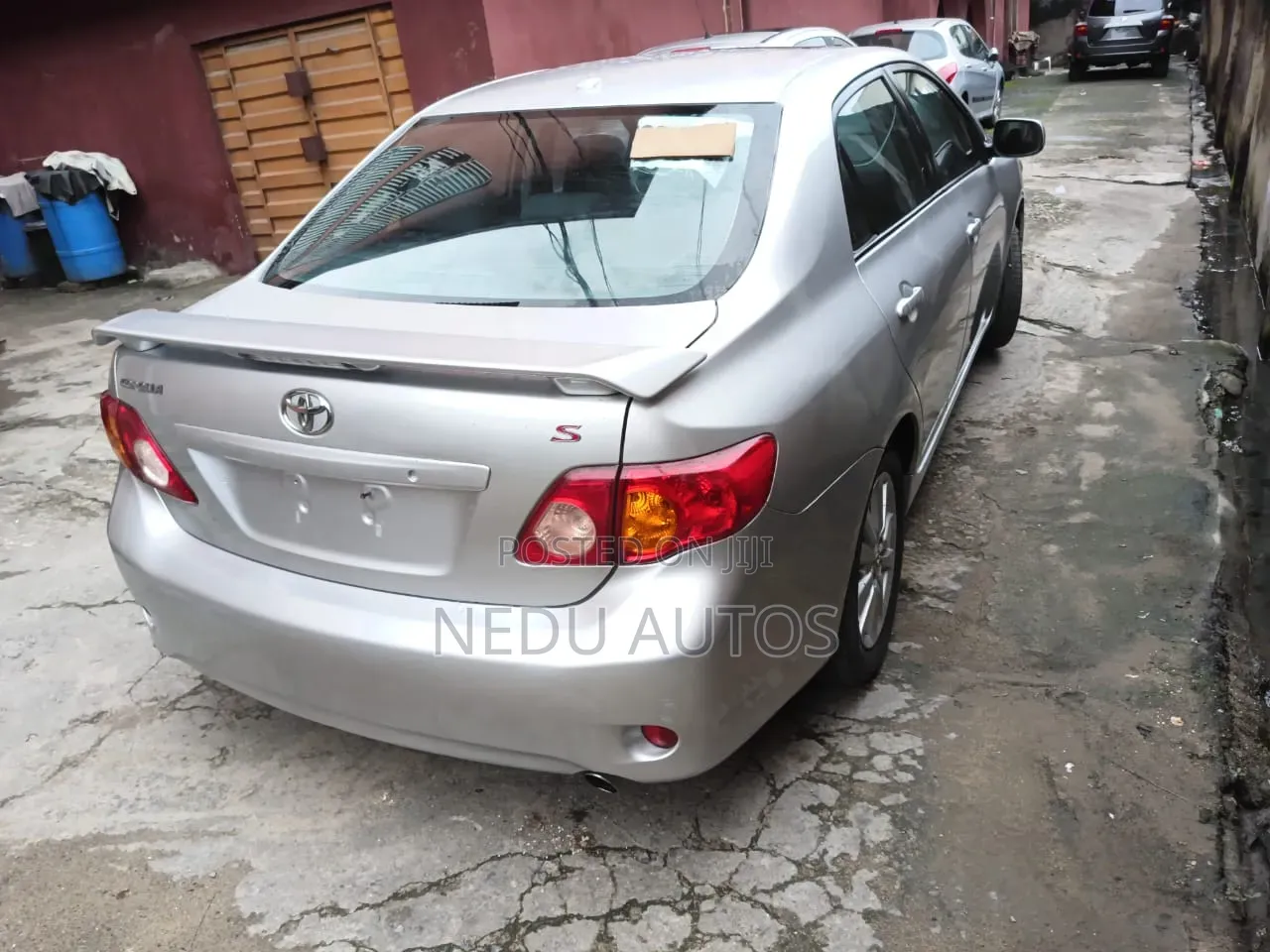 Toyota Corolla 2011 Silver