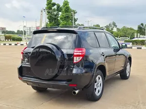 Toyota RAV4 2010 Black