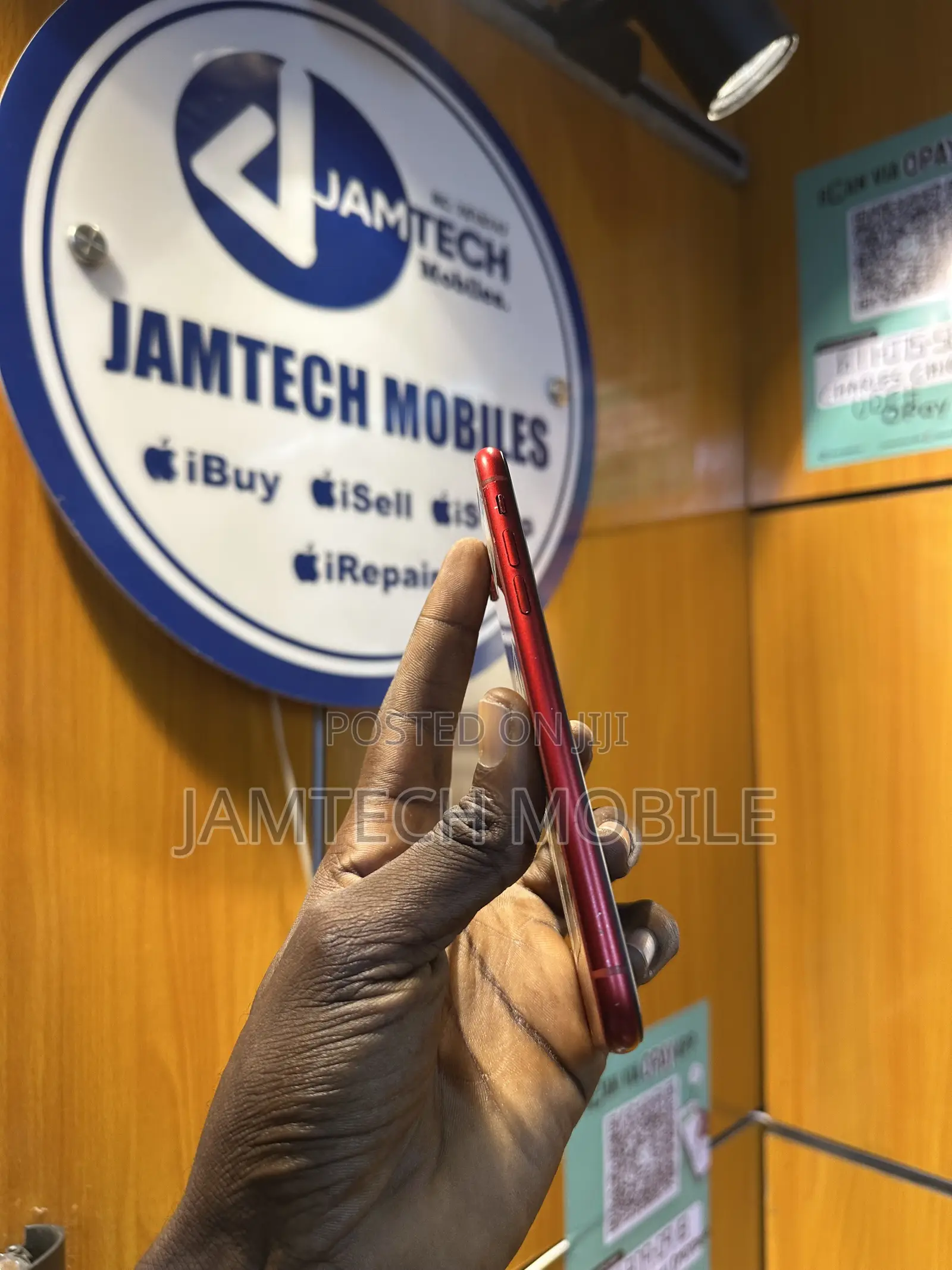 Apple iPhone XR 64 GB Red