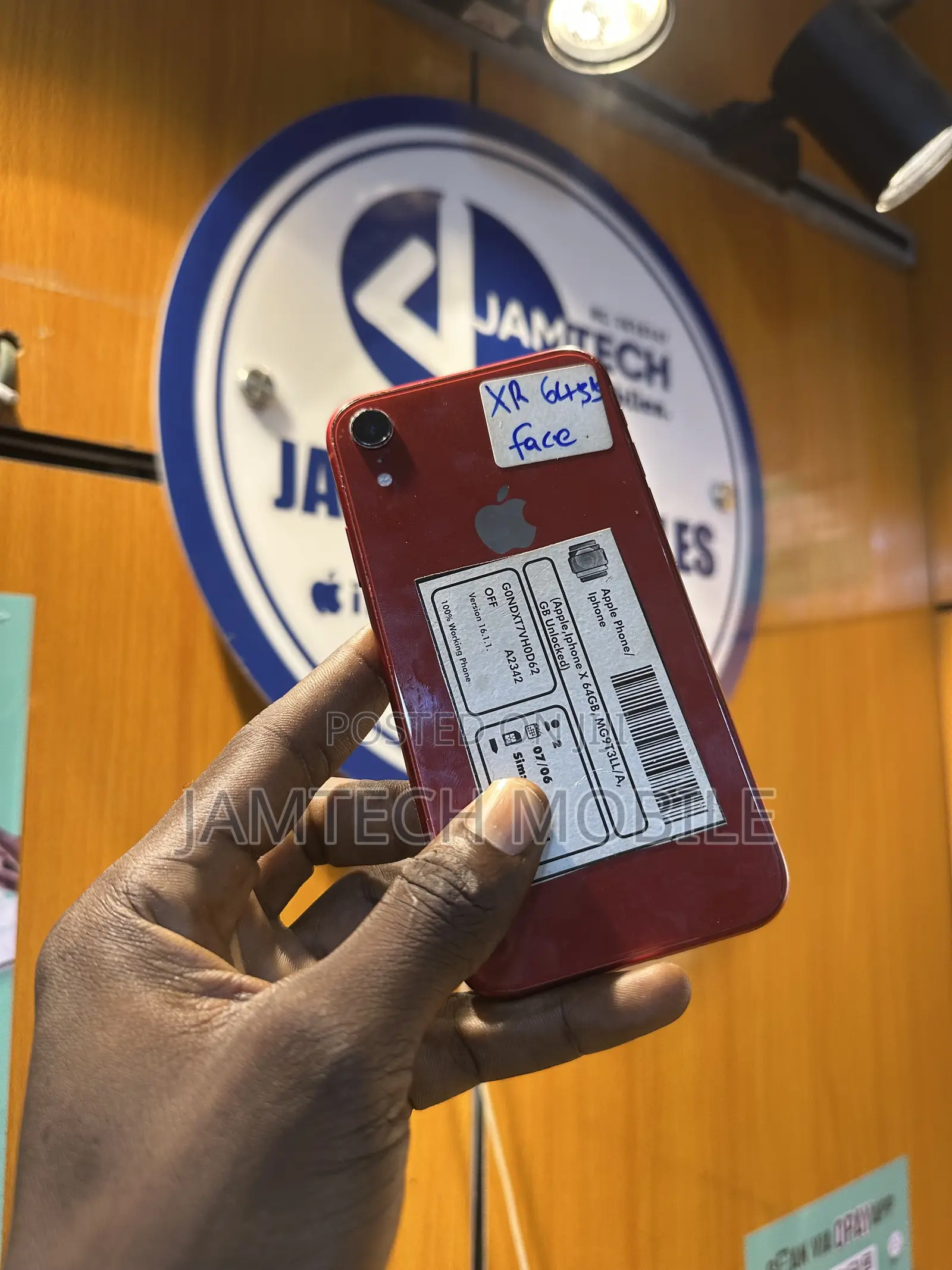 Apple iPhone XR 64 GB Red