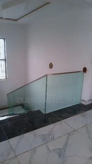10mm Plain Frameless Handrail