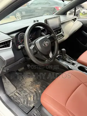 Toyota Corolla LE 2022 White