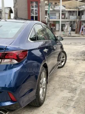 Hyundai Sonata Limited 2018 Blue