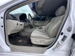 Toyota Camry LE 4dr Sedan (2.4L 4cyl 5A) 2008 White