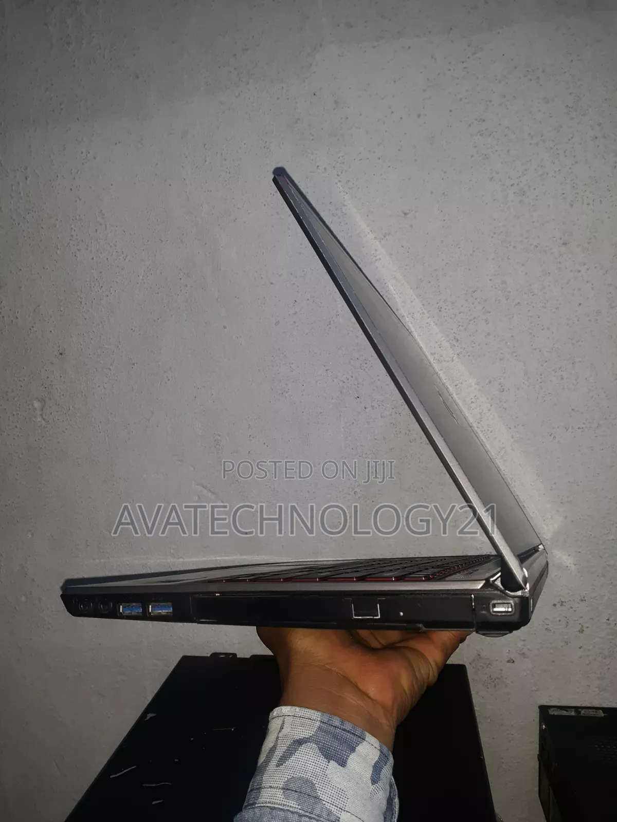 Laptop Fujitsu Lifebook E448 4GB Intel Core i5 SSD 500GB