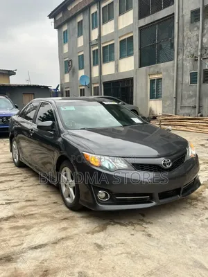 Toyota Camry SE 4dr Sedan (2.5L 4cyl 6A) 2013 Gray