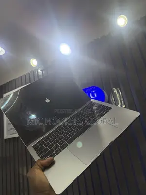 Laptop Apple MacBook Pro 2019 16GB Intel Core i7 SSD 512GB