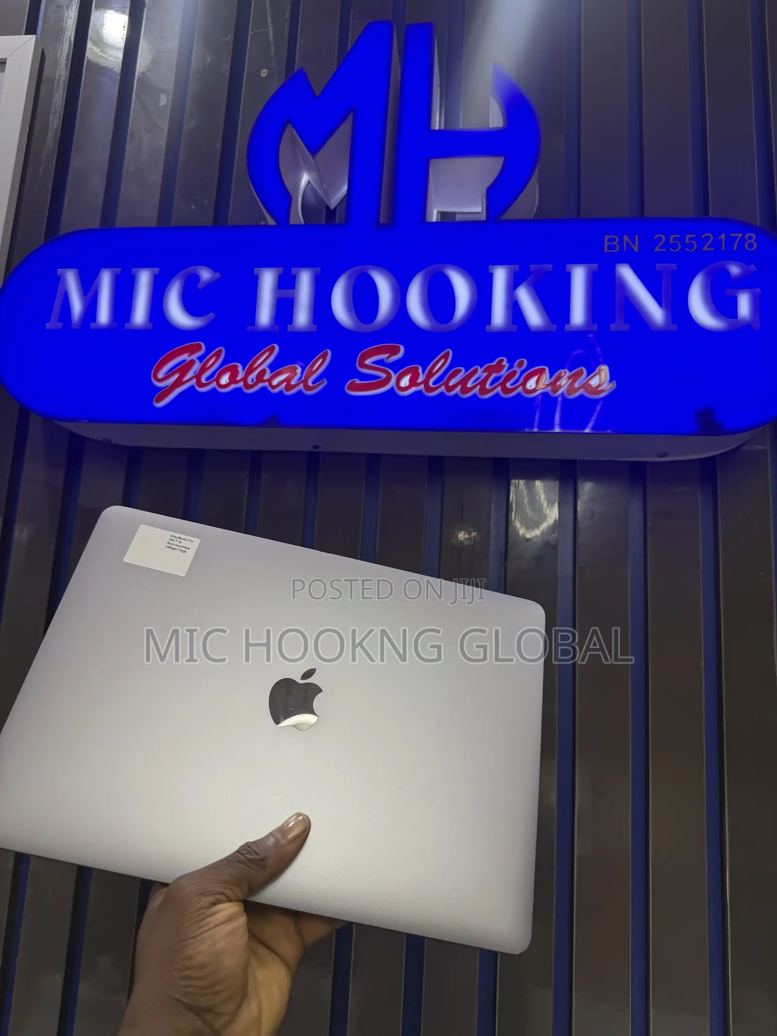Laptop Apple MacBook Pro 2017 16GB Intel Core i5 SSD 256GB