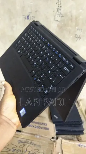 Laptop Dell Latitude 7390 2-in-1 8GB Intel Core i5 SSD 256GB