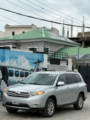 Toyota Highlander 2012 Silver