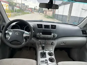 Toyota Highlander 2012 Silver