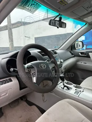 Toyota Highlander 2012 Silver