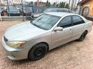 Toyota Camry 2004 Silver