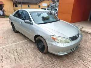 Toyota Camry 2004 Silver