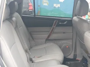 Toyota Highlander 2011 White