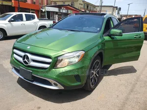 Mercedes-Benz GLA 250 2016 Green