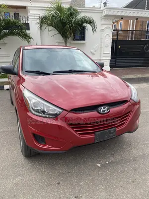 Hyundai Tucson 2015 Red