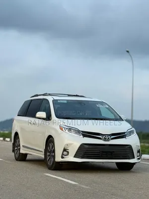Toyota Sienna 2018 White