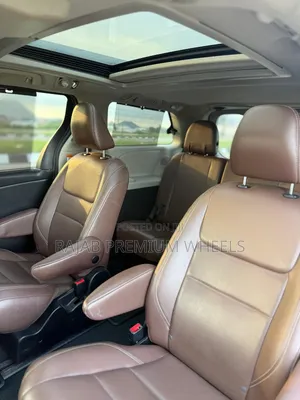 Toyota Sienna Limited Premium AWD (3.5L 6cyl 8A) 2018 White