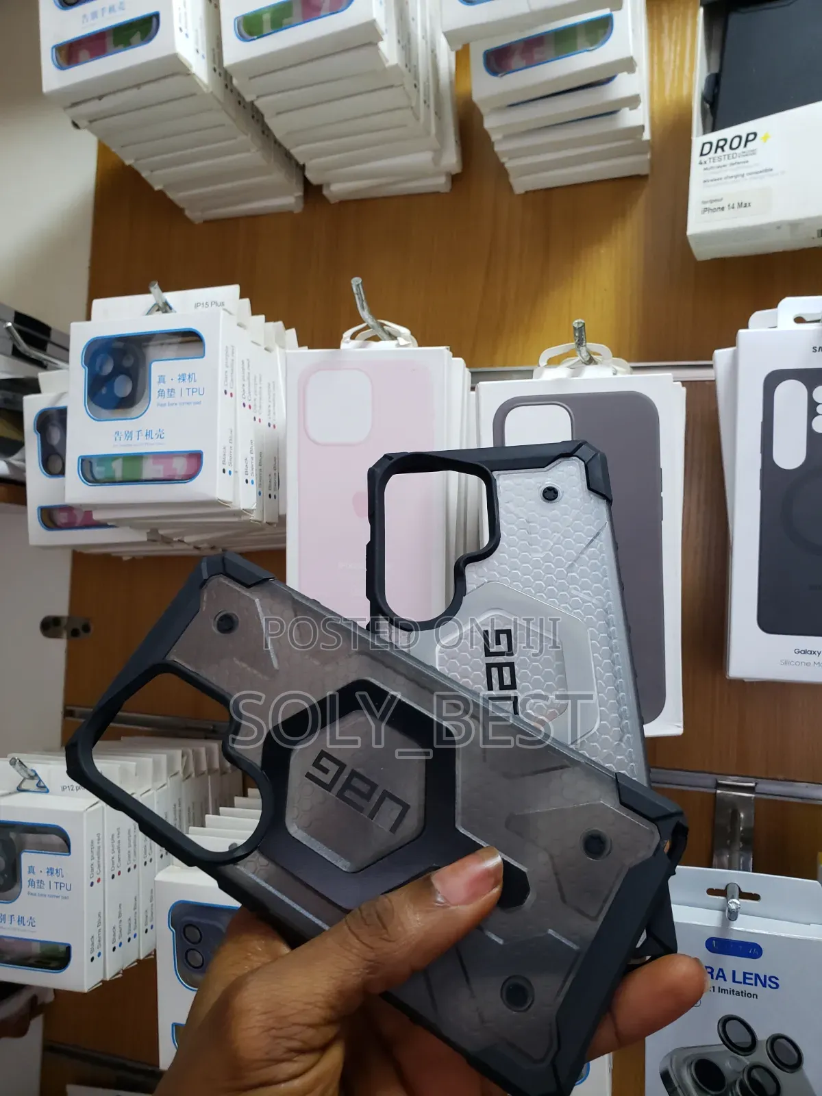 U a G Pathfinder Magsafe Case