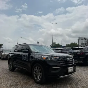 Ford Explorer 2021 Black