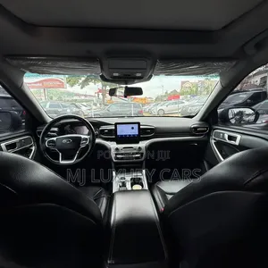 Ford Explorer 2021 Black